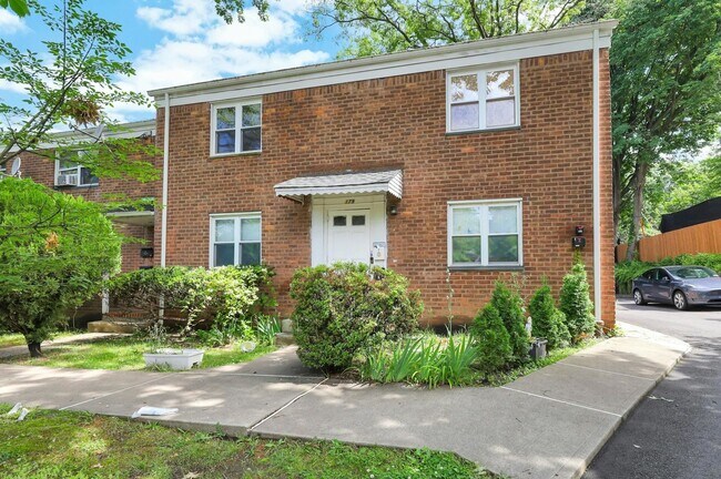 Building Photo - 179A Christie Heights St