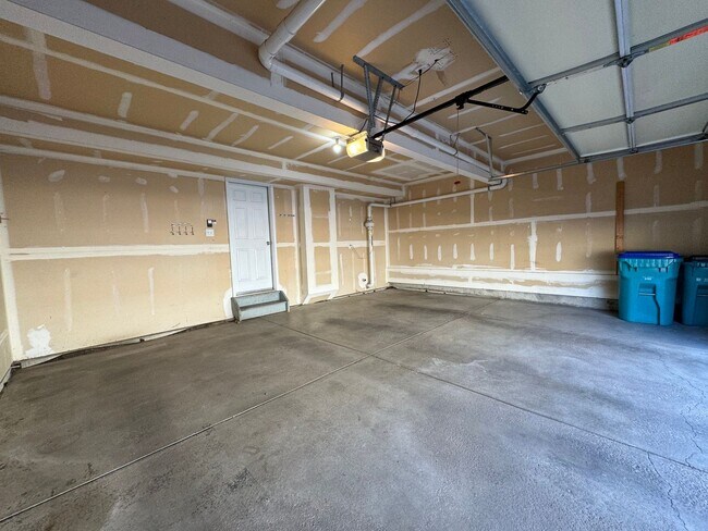 Building Photo - Wonderful Townhome in Harvest Park Southeast Ft. Collins