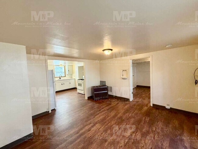 Building Photo - 712 W Myrtle St