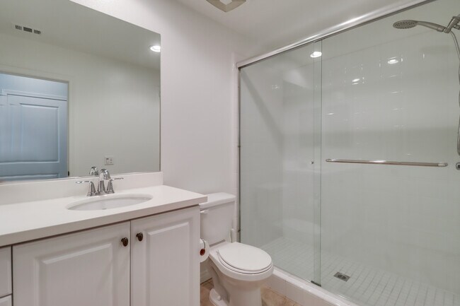 Building Photo - 3637 Alander Ct