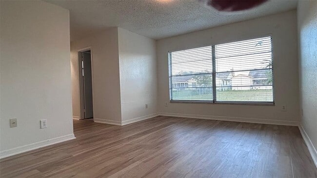 Building Photo - 12043 Rotuma St