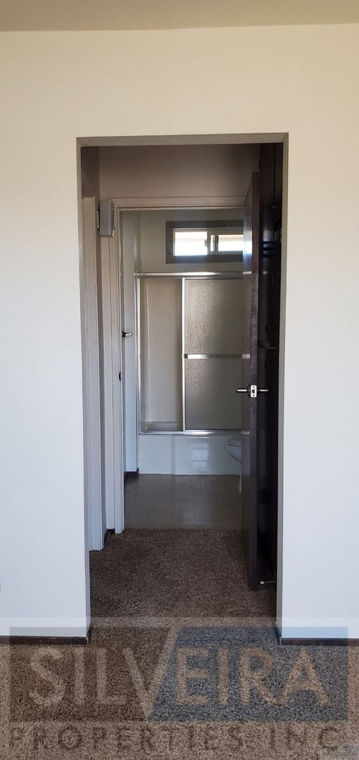 Building Photo - Comfortable upstairs apartment space