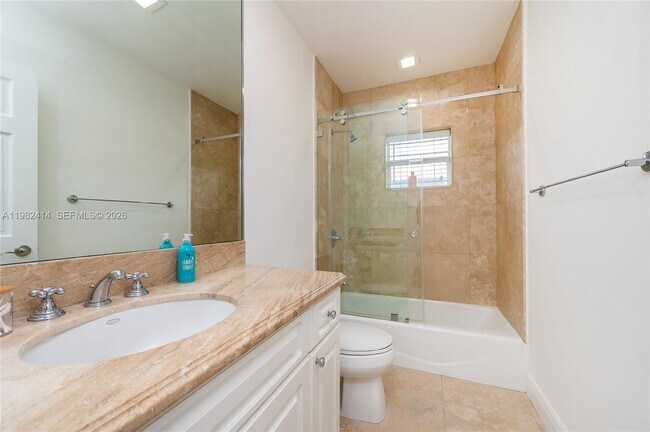 Building Photo - 760 Glenridge Rd