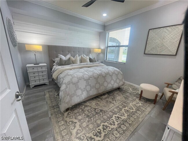 Building Photo - 9727 Acqua Ct