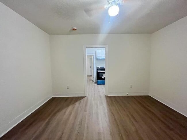 Building Photo - 1828 Texas Ave