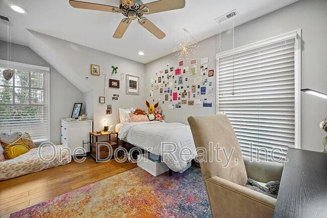 Building Photo - 805B Lafayette Street