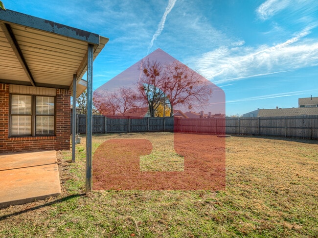 Building Photo - 2708 Silvertree Dr