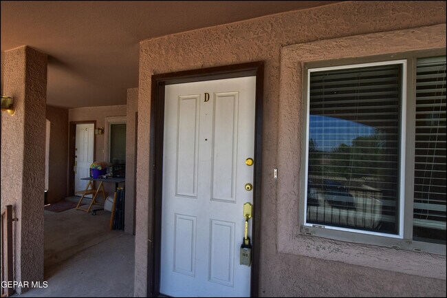 Building Photo - 3404 Blue Earth Ln