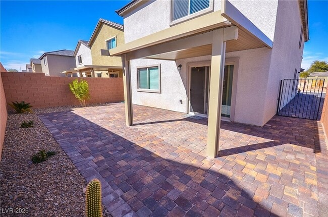 Building Photo - 5401 Lynn Crk Ave