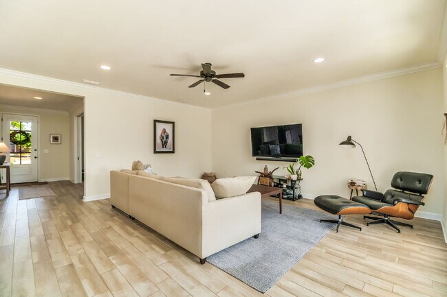 Building Photo - Beautiful 3BR / 2BA Home – Built 2019 – Fort Walton Beach