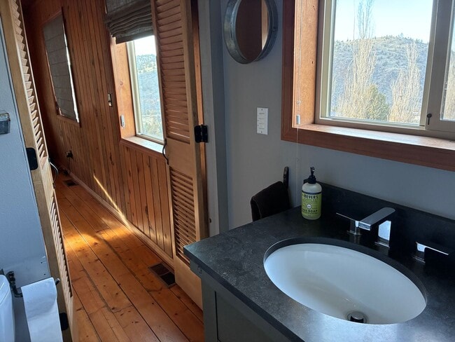 Building Photo - Peaceful Terrebonne Living Near Steelhead Falls, Unbelievable Views!