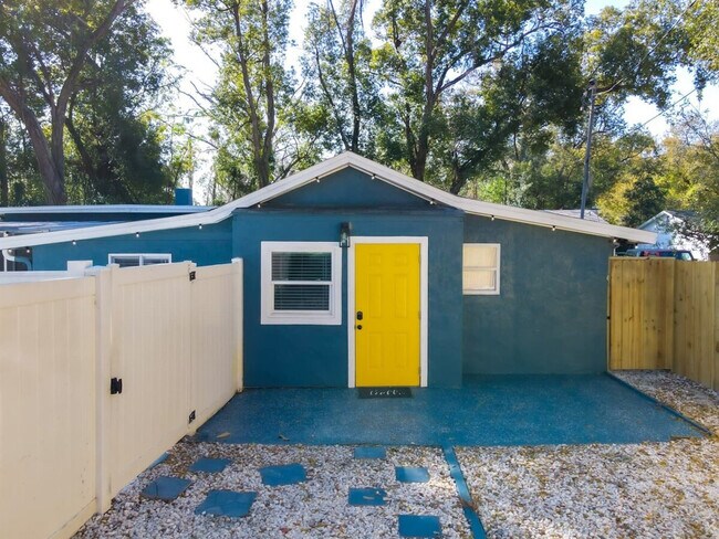 Building Photo - 2008 E Grant Ave