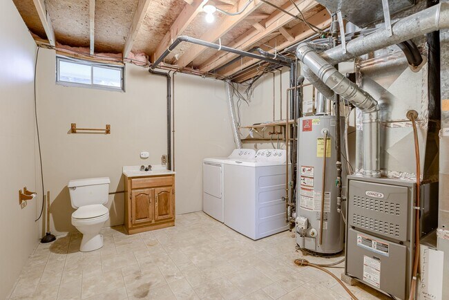 Building Photo - Millard 3 Bedroom!!