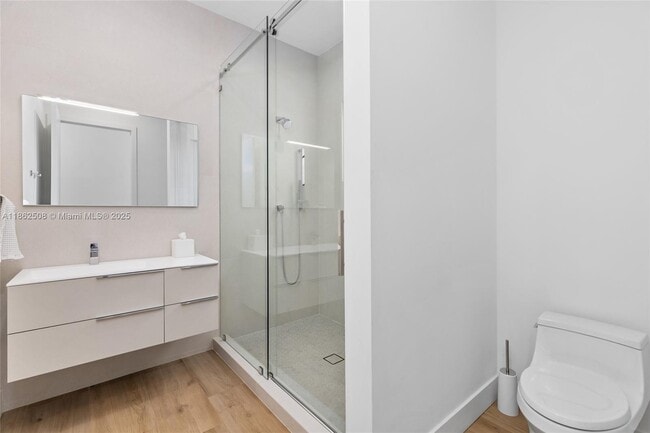 Building Photo - 895 NE 76th St