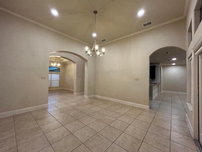 Building Photo - 3335 Hagen Lp