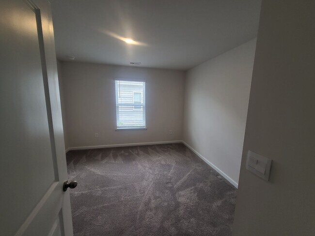 Building Photo - 4 bedroom/2 bath home in Aynor - SPECIAL! ...