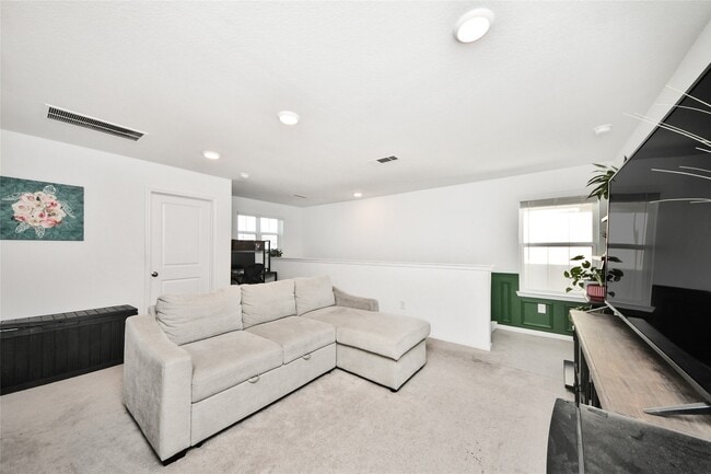 Building Photo - 25928 Chicory Dr