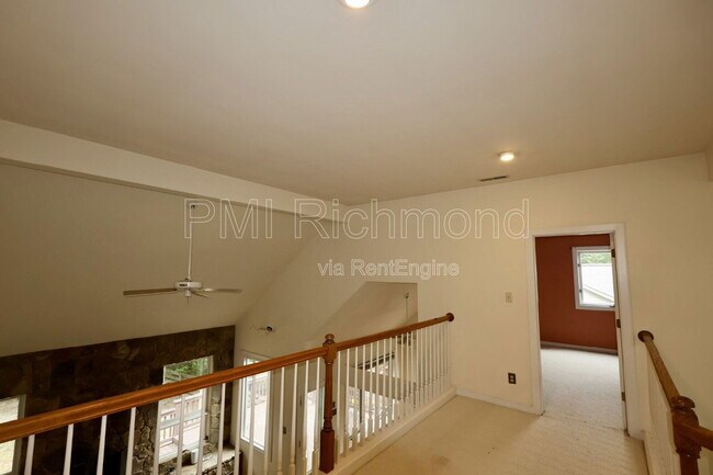 Building Photo - 11418 Hardwood Dr