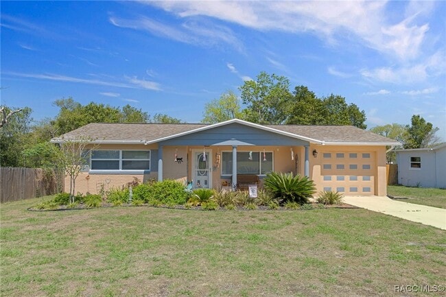 Building Photo - 11 Oak Hollow Dr