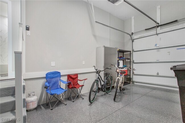 Building Photo - 26961 N Riverside Dr