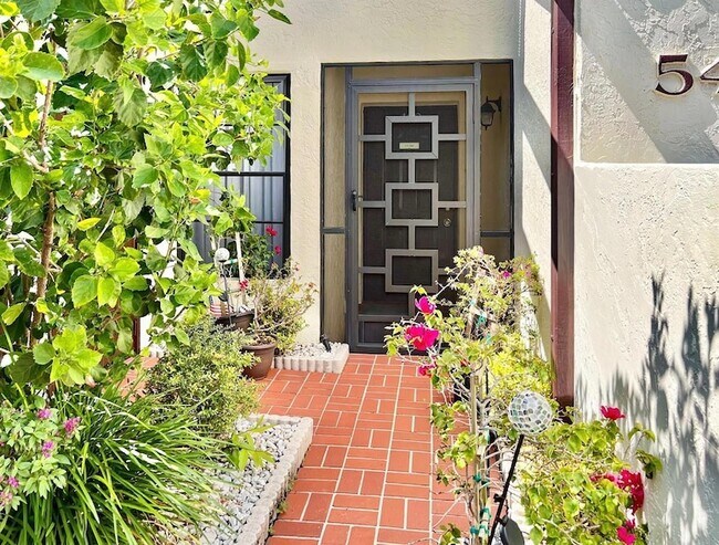 Building Photo - 10615 Ocean Palm Way
