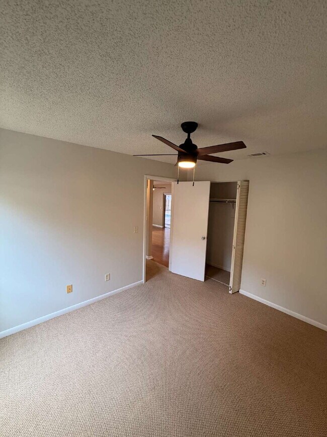 Building Photo - PRIVATE POOL HOME | 3 BED / 2 BATH | FENCED YARD | GARAGE | PET FRIENDLY