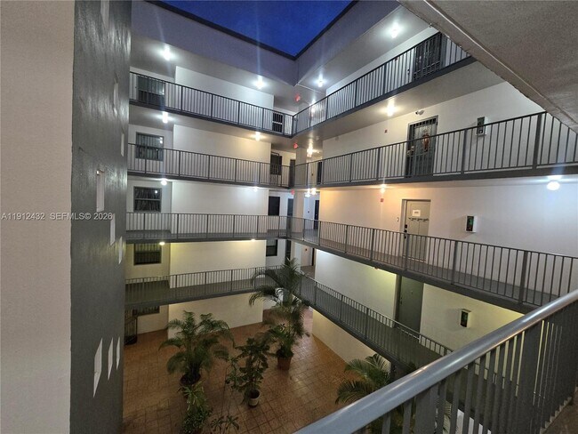 Building Photo - 546 SW 1st St