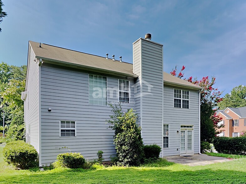 Building Photo - 291 Ivy Manor Dr NW