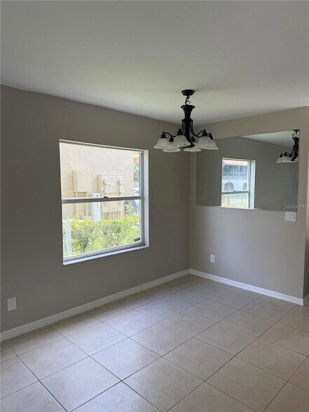 Building Photo - 2444 Summerfield Way
