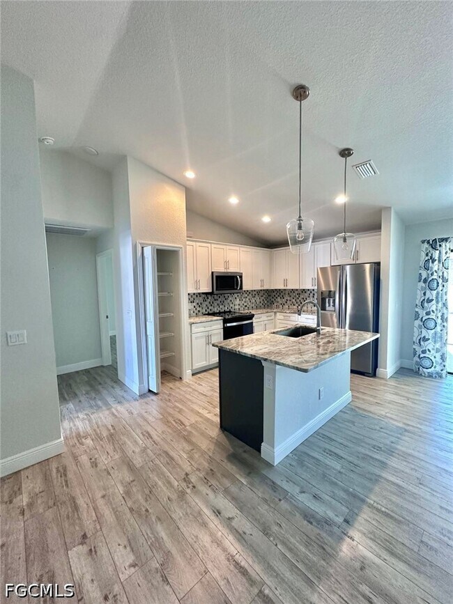 Building Photo - 2017 Lovoy Ct