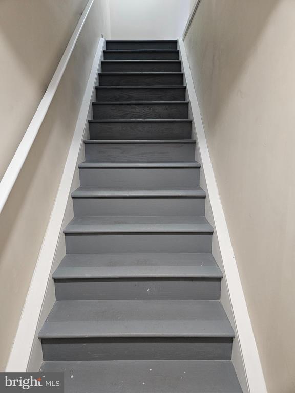 Building Photo - 14 West Ave