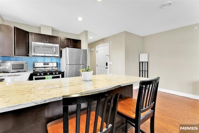 Building Photo - 210 Hackensack St