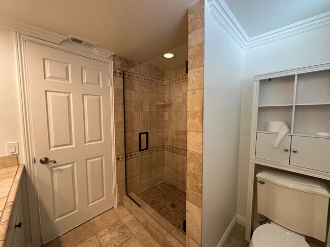 Building Photo - Stunning 4+3 pool home in Agoura Hills -Co...