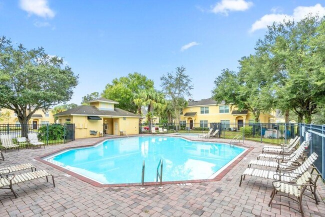 Building Photo - 37669 Aaralyn Rd