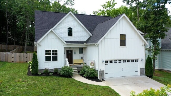 Building Photo - 7146 Pepper Tree Cir