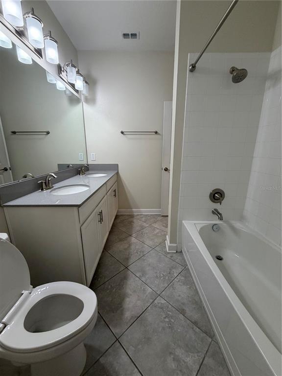 Building Photo - 15055 Driftwater Dr