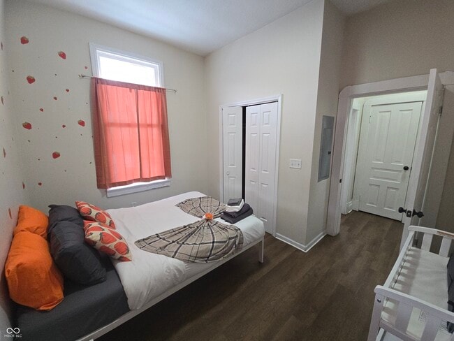 Building Photo - 1728 N Delaware St