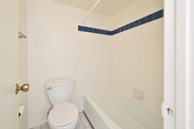 Building Photo - 8574 E Indian School Rd