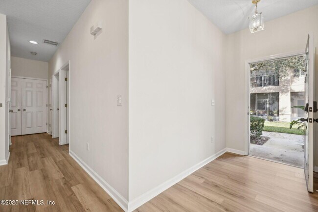 Building Photo - 12301 Kernan Forest Blvd