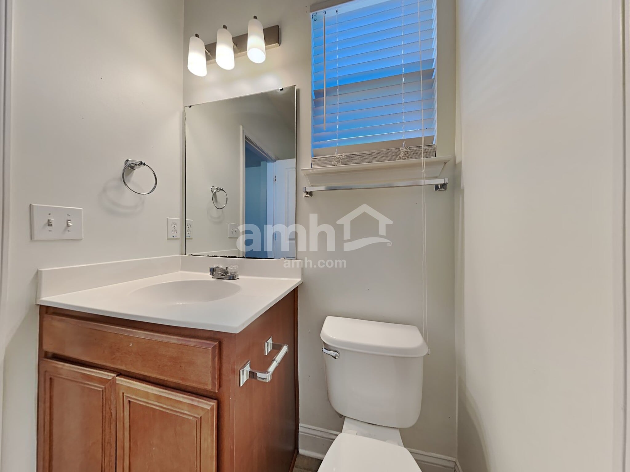 Building Photo - 8878 Arbor Glen Dr