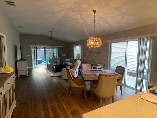 Building Photo - 5828 Tupelo Ter