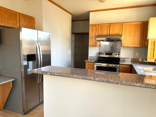 Building Photo - 4 bedroom in Lynnwood WA 98037