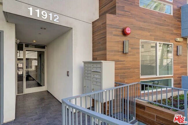 Building Photo - 11912 Laurelwood Dr