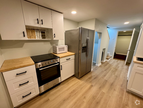 Building Photo - 1217 W 37th St