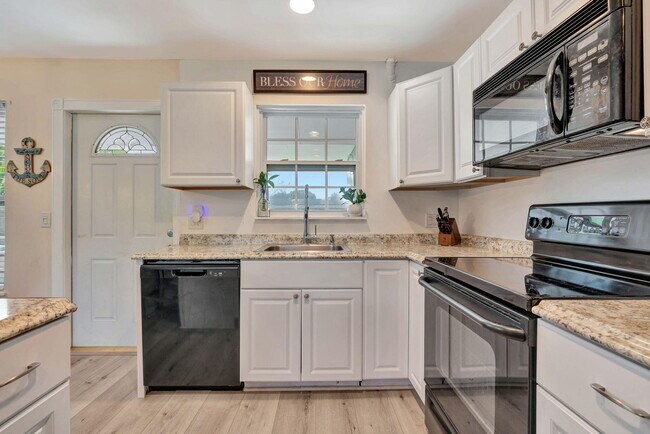 5810 Tucker Rd 5810 Tucker Rd - 5810 Tucker Rd Jupiter Fl Building Photo 