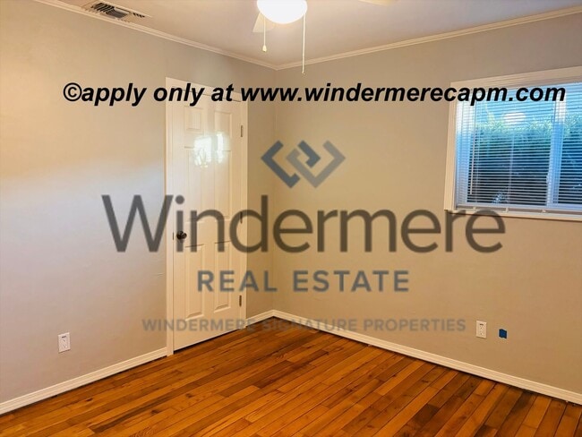 Building Photo - Charming 4 bedroom Home in Tahoe Park w/ E...