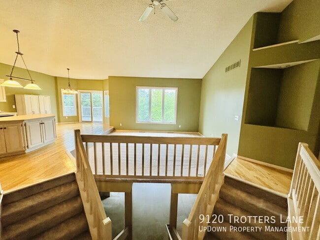Building Photo - 9120 Trotters Ln