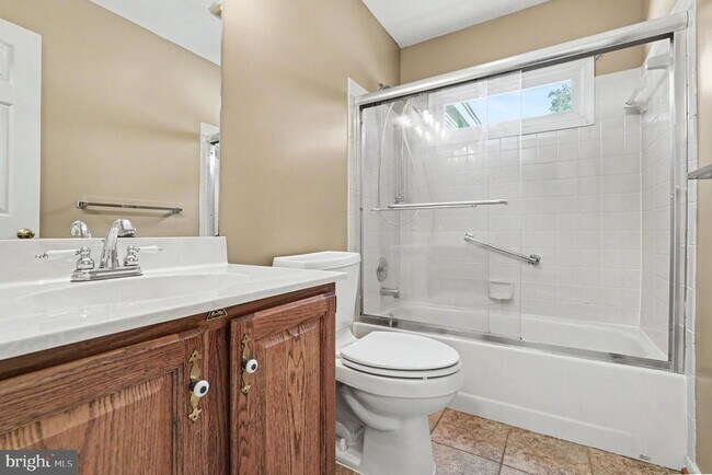 Building Photo - 1115 Aquia Dr