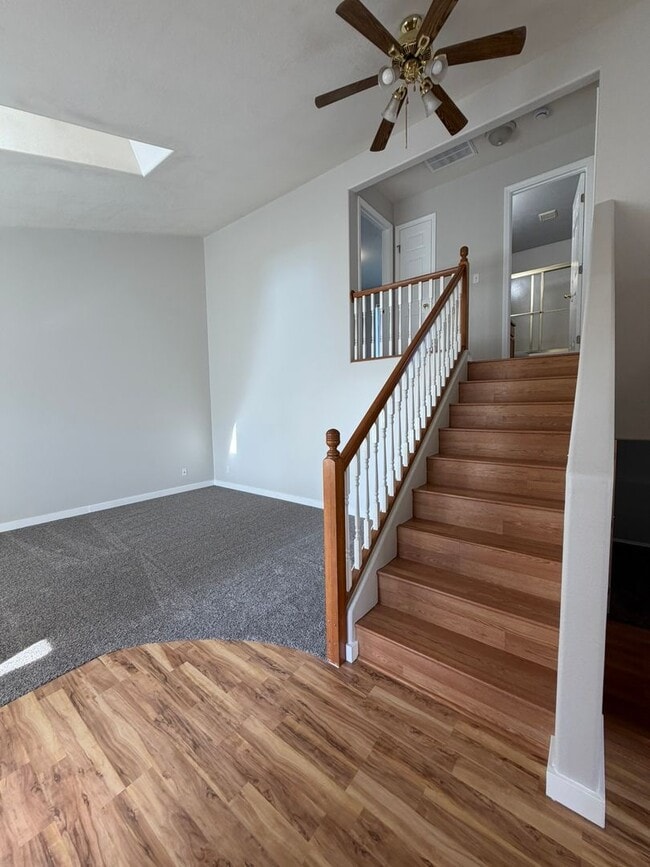 Building Photo - Great 4 bed 2 bath home with RV parking in...