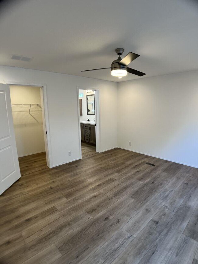 Building Photo - 12710 Granger Ct